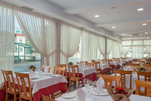 Hotel La Terraza De Puente Viesgo Bagian luar foto